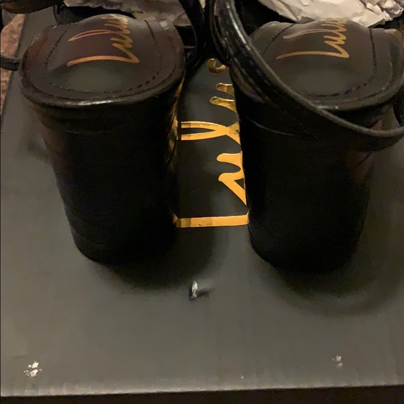 Lulus heels - Picture 5 of 7